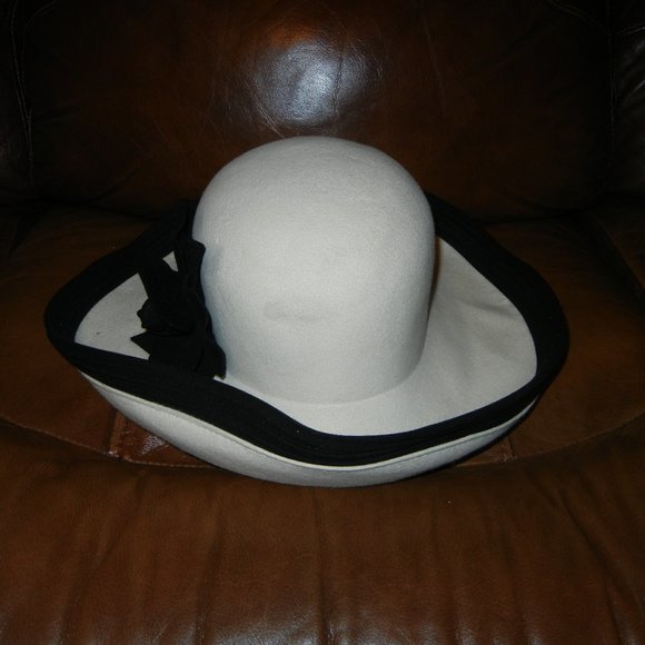 Oscar de la Renta Milllinery Felt Hat Cream Black flower main image 6